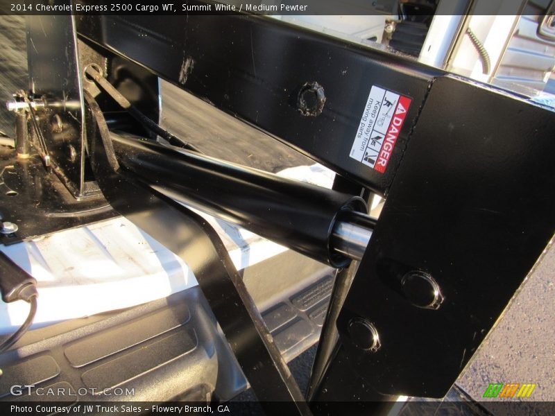 Summit White / Medium Pewter 2014 Chevrolet Express 2500 Cargo WT
