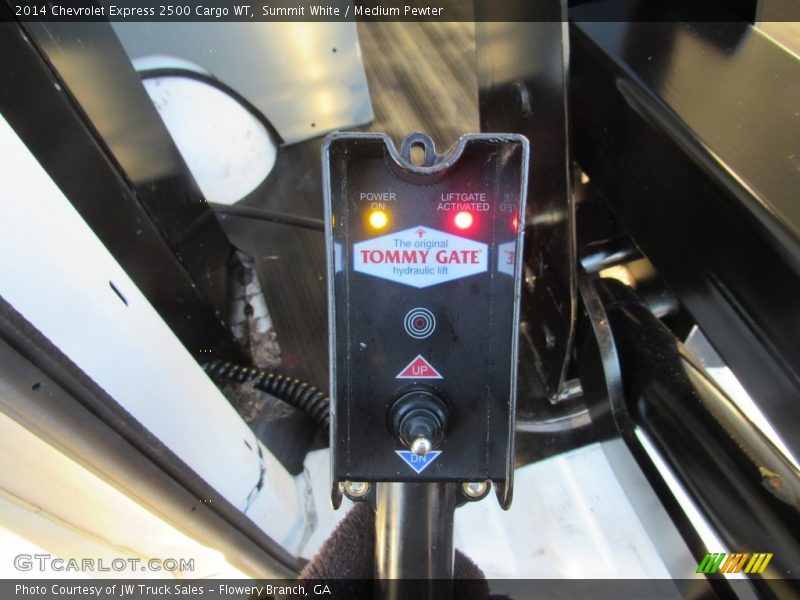 Summit White / Medium Pewter 2014 Chevrolet Express 2500 Cargo WT