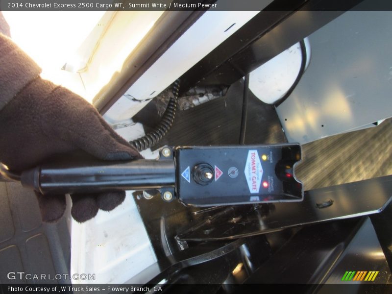 Summit White / Medium Pewter 2014 Chevrolet Express 2500 Cargo WT