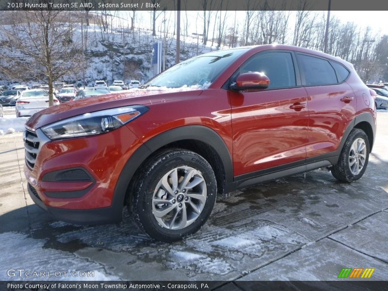 Front 3/4 View of 2018 Tucson SE AWD