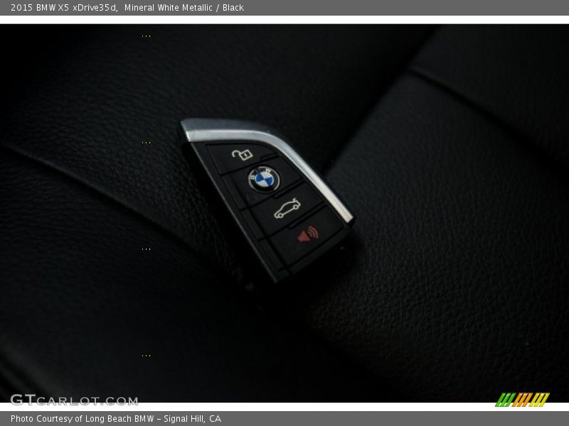 Mineral White Metallic / Black 2015 BMW X5 xDrive35d