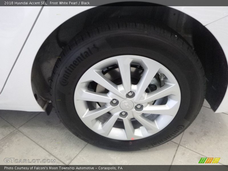 Frost White Pearl / Black 2018 Hyundai Accent SEL
