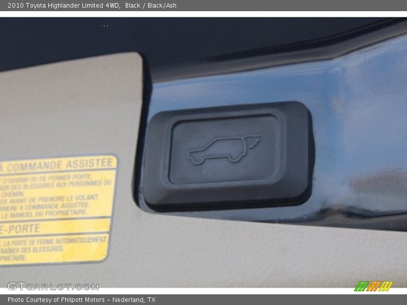 Black / Black/Ash 2010 Toyota Highlander Limited 4WD