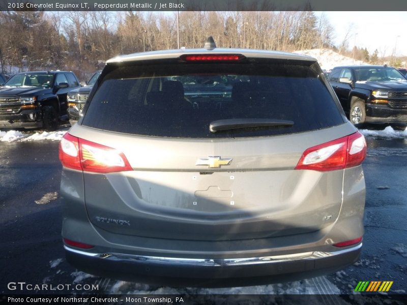 Pepperdust Metallic / Jet Black 2018 Chevrolet Equinox LT