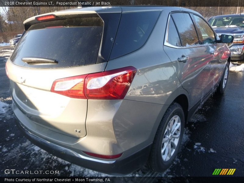 Pepperdust Metallic / Jet Black 2018 Chevrolet Equinox LT