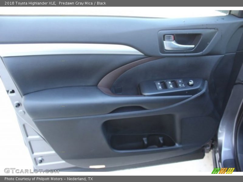 Predawn Gray Mica / Black 2018 Toyota Highlander XLE