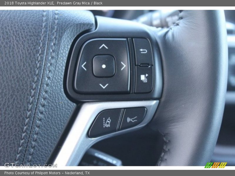 Predawn Gray Mica / Black 2018 Toyota Highlander XLE