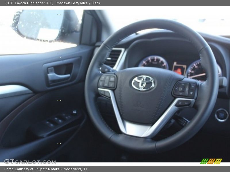 Predawn Gray Mica / Black 2018 Toyota Highlander XLE