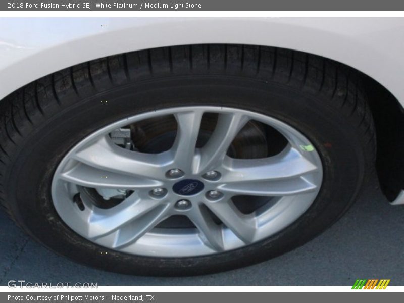 White Platinum / Medium Light Stone 2018 Ford Fusion Hybrid SE