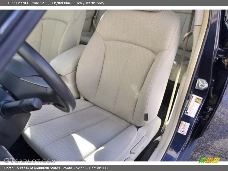 Crystal Black Silica / Warm Ivory 2012 Subaru Outback 2.5i