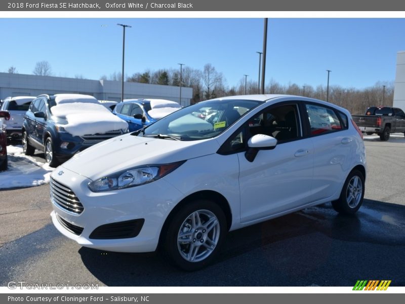 Oxford White / Charcoal Black 2018 Ford Fiesta SE Hatchback