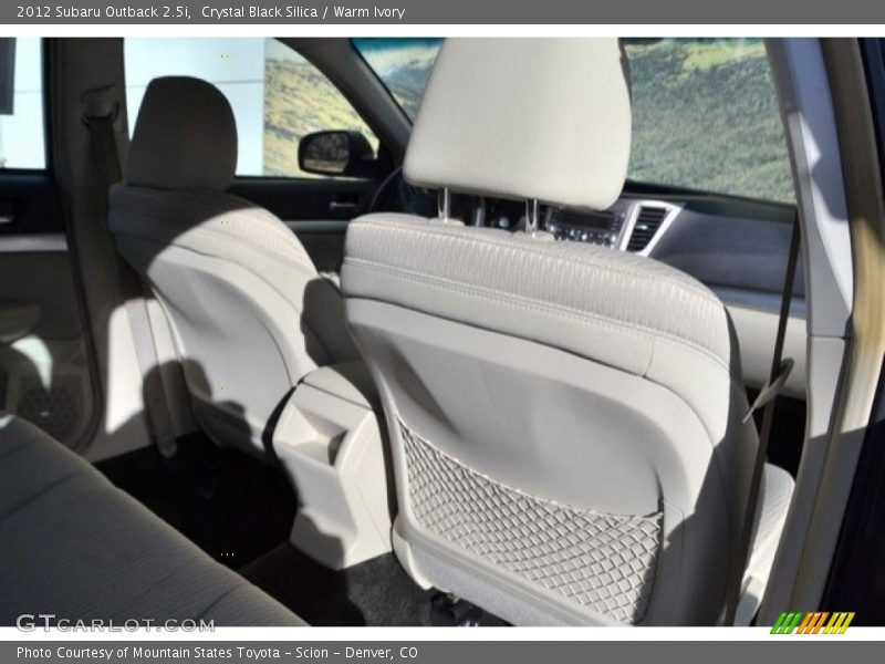 Crystal Black Silica / Warm Ivory 2012 Subaru Outback 2.5i