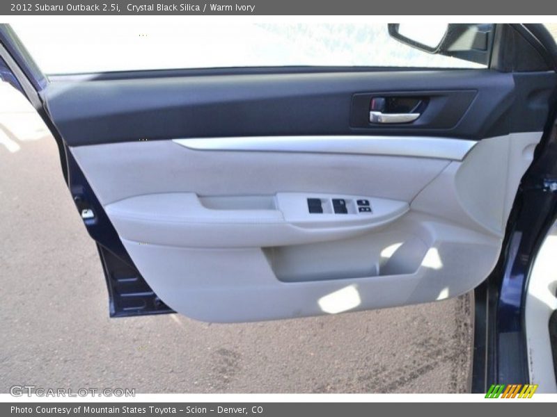 Crystal Black Silica / Warm Ivory 2012 Subaru Outback 2.5i