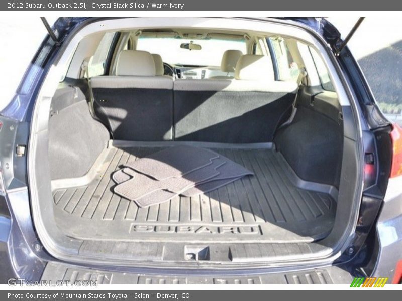 Crystal Black Silica / Warm Ivory 2012 Subaru Outback 2.5i