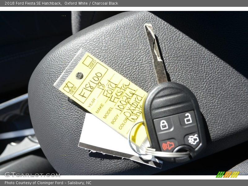 Keys of 2018 Fiesta SE Hatchback