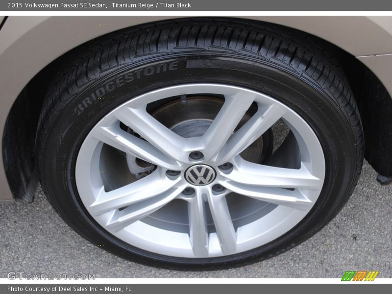 Titanium Beige / Titan Black 2015 Volkswagen Passat SE Sedan