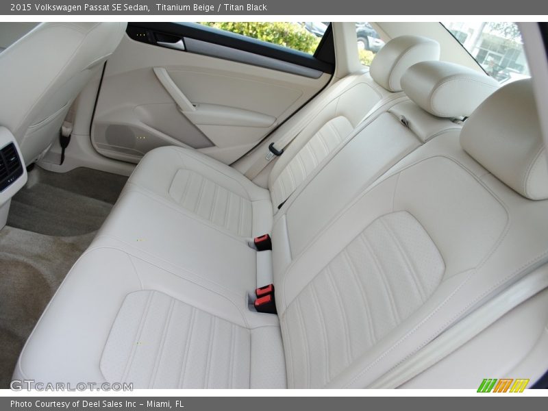 Titanium Beige / Titan Black 2015 Volkswagen Passat SE Sedan