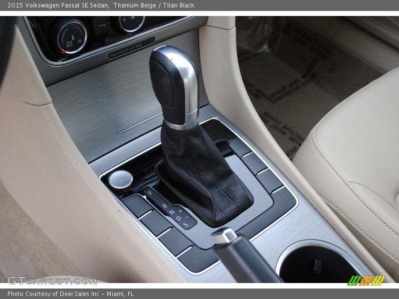 Titanium Beige / Titan Black 2015 Volkswagen Passat SE Sedan