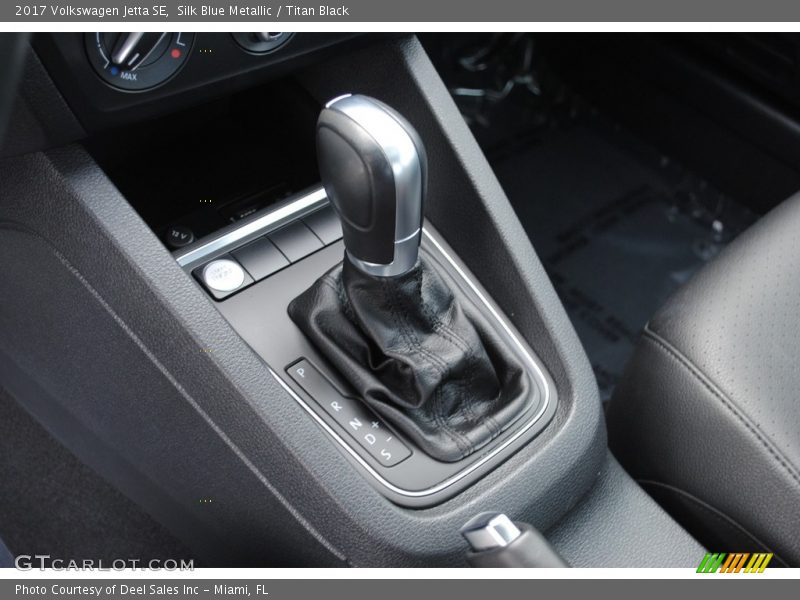 Silk Blue Metallic / Titan Black 2017 Volkswagen Jetta SE