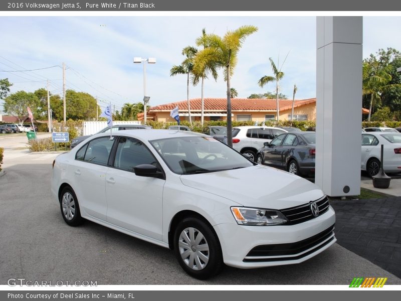 Pure White / Titan Black 2016 Volkswagen Jetta S