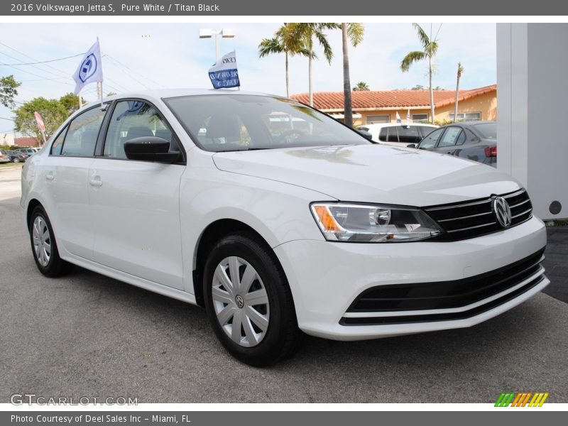 Pure White / Titan Black 2016 Volkswagen Jetta S
