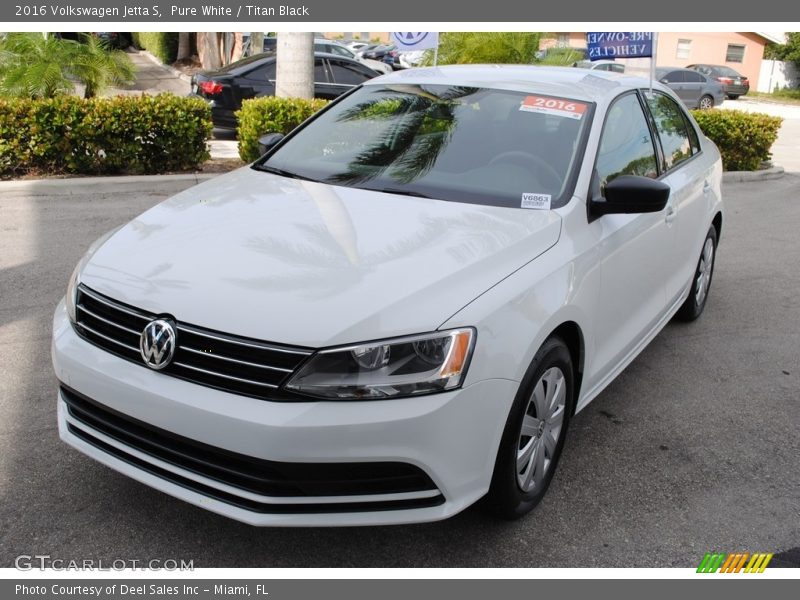 Pure White / Titan Black 2016 Volkswagen Jetta S