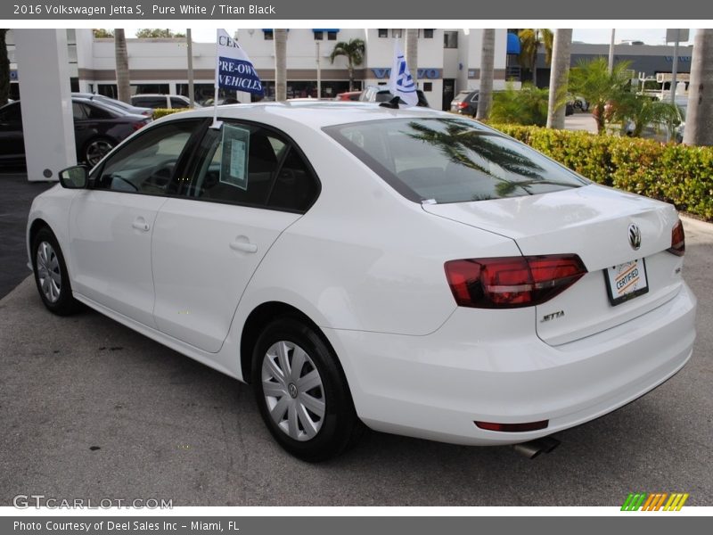 Pure White / Titan Black 2016 Volkswagen Jetta S