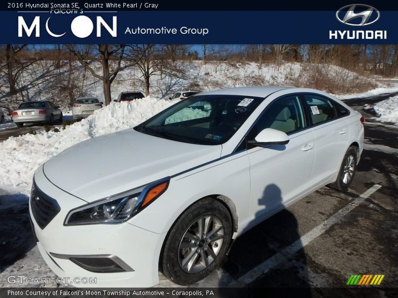 Quartz White Pearl / Gray 2016 Hyundai Sonata SE