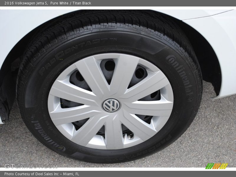 Pure White / Titan Black 2016 Volkswagen Jetta S