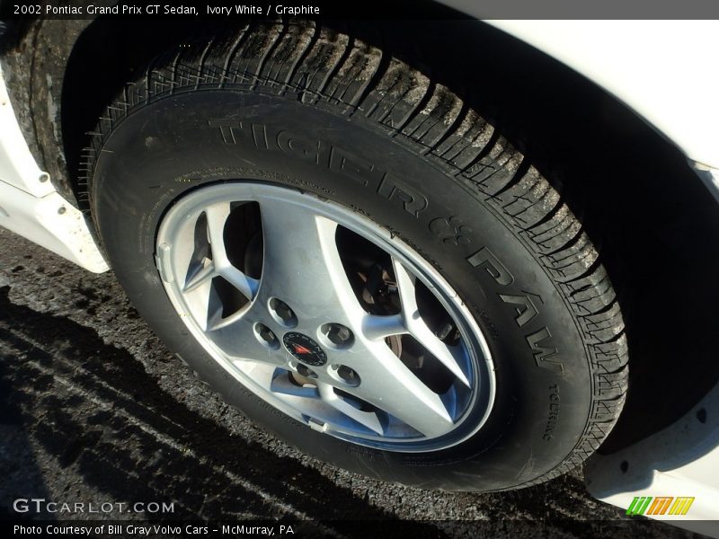 Ivory White / Graphite 2002 Pontiac Grand Prix GT Sedan