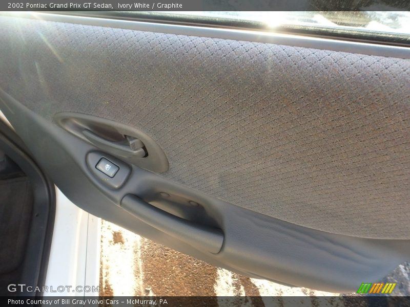 Ivory White / Graphite 2002 Pontiac Grand Prix GT Sedan