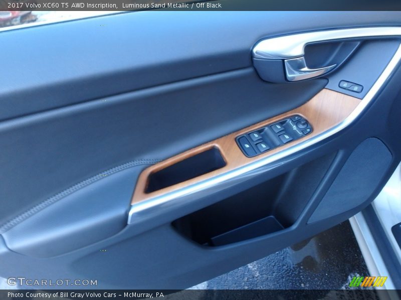 Luminous Sand Metallic / Off Black 2017 Volvo XC60 T5 AWD Inscription