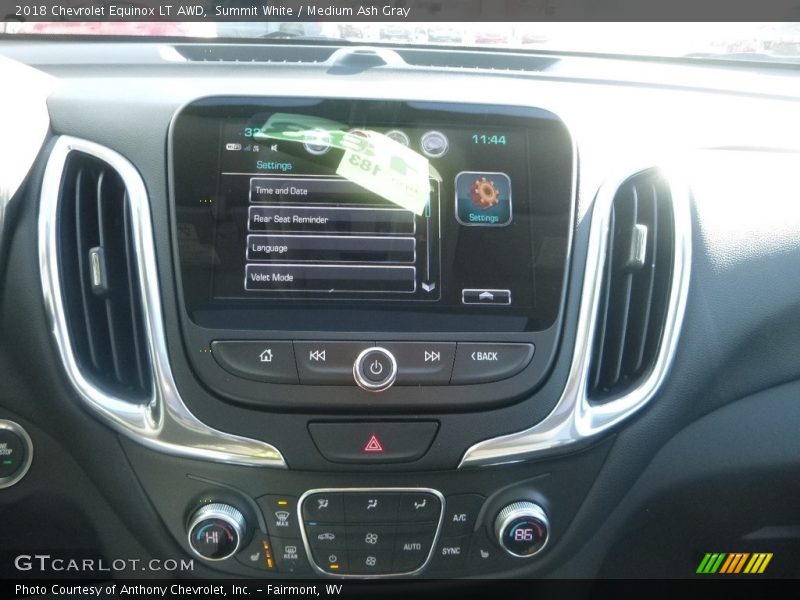 Summit White / Medium Ash Gray 2018 Chevrolet Equinox LT AWD
