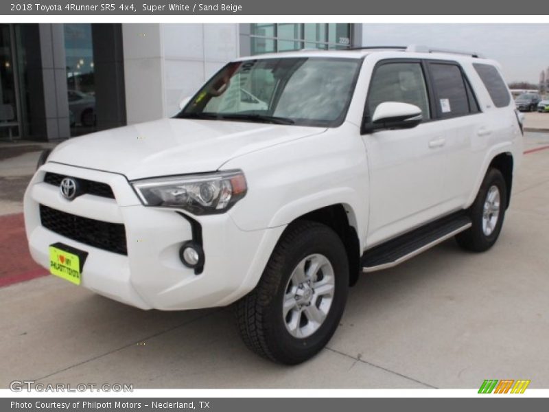 Super White / Sand Beige 2018 Toyota 4Runner SR5 4x4