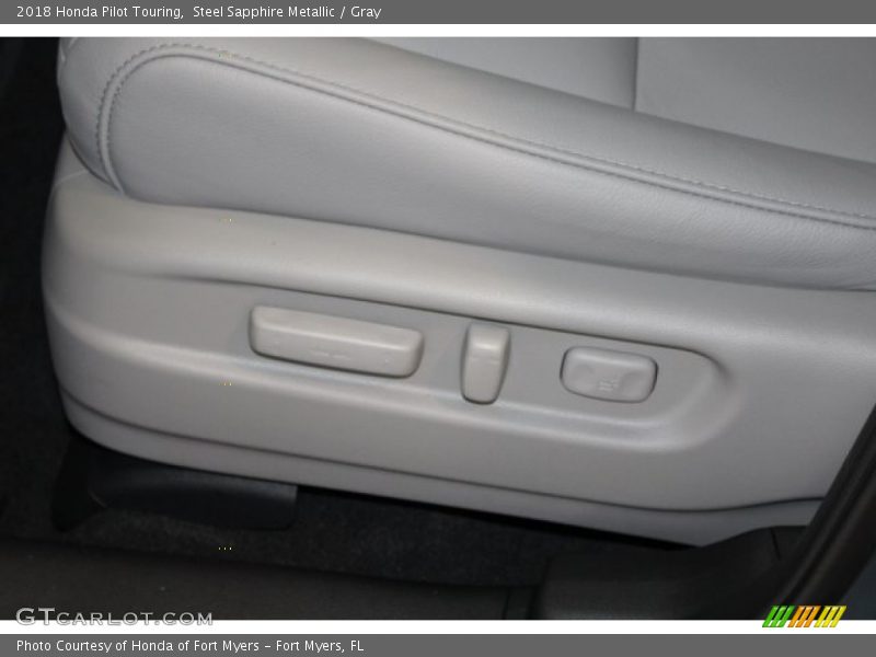 Steel Sapphire Metallic / Gray 2018 Honda Pilot Touring