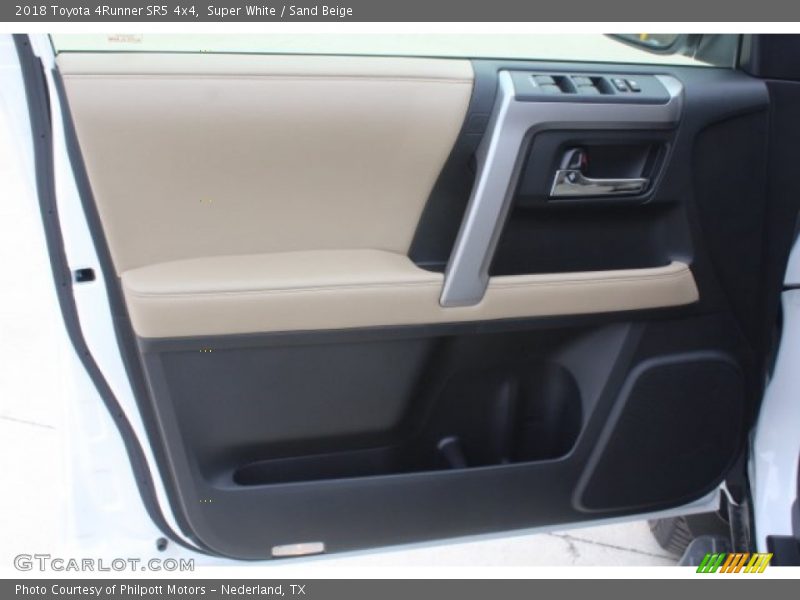 Super White / Sand Beige 2018 Toyota 4Runner SR5 4x4