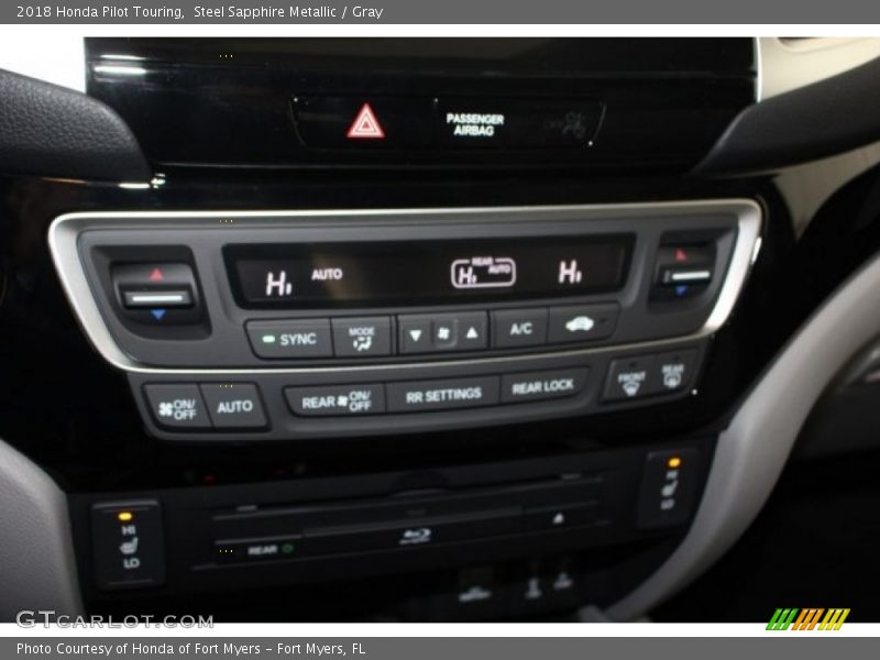 Steel Sapphire Metallic / Gray 2018 Honda Pilot Touring