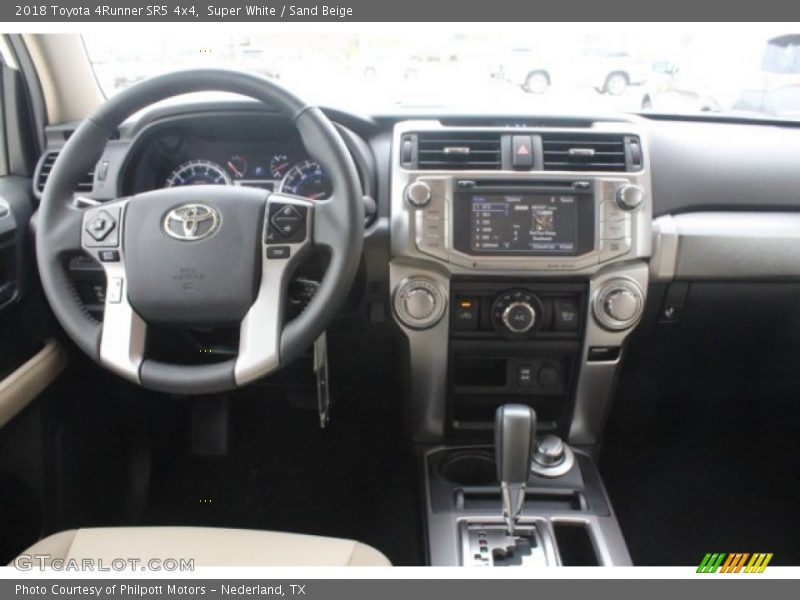 Super White / Sand Beige 2018 Toyota 4Runner SR5 4x4