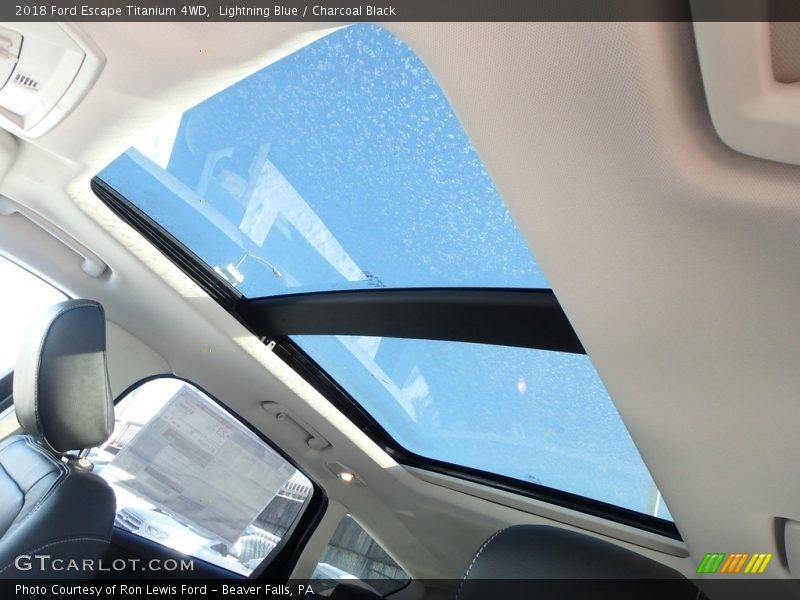 Lightning Blue / Charcoal Black 2018 Ford Escape Titanium 4WD