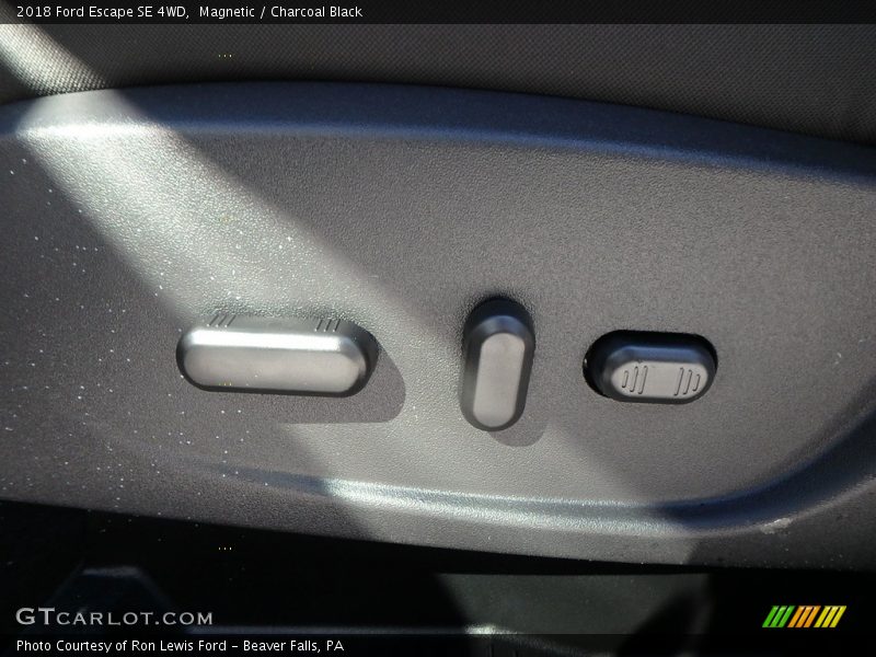Magnetic / Charcoal Black 2018 Ford Escape SE 4WD