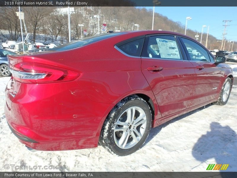 Ruby Red / Ebony 2018 Ford Fusion Hybrid SE