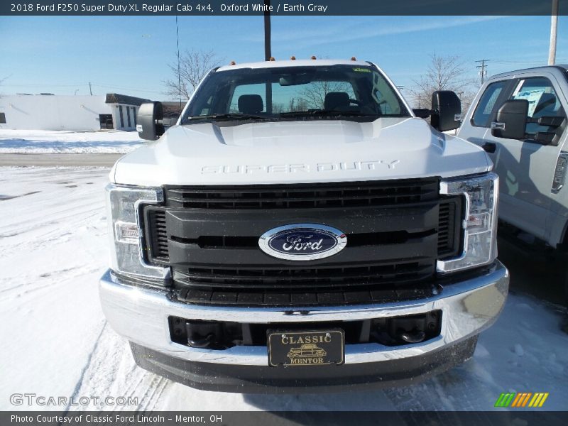 Oxford White / Earth Gray 2018 Ford F250 Super Duty XL Regular Cab 4x4