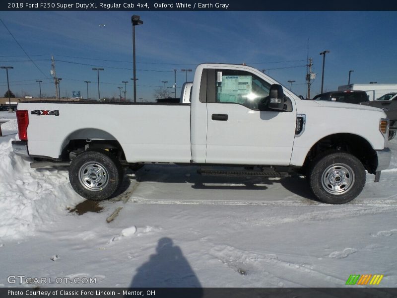 Oxford White / Earth Gray 2018 Ford F250 Super Duty XL Regular Cab 4x4