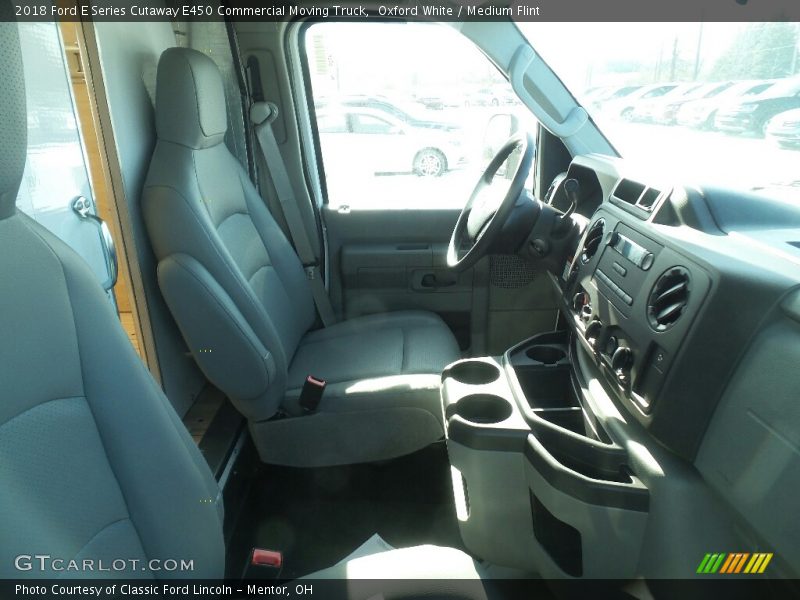 Oxford White / Medium Flint 2018 Ford E Series Cutaway E450 Commercial Moving Truck
