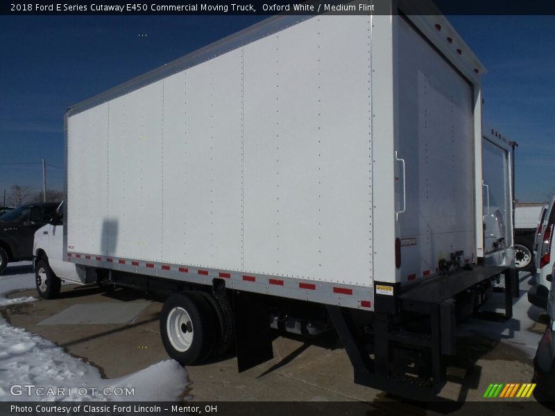 Oxford White / Medium Flint 2018 Ford E Series Cutaway E450 Commercial Moving Truck