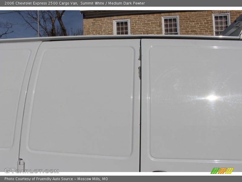 Summit White / Medium Dark Pewter 2006 Chevrolet Express 2500 Cargo Van