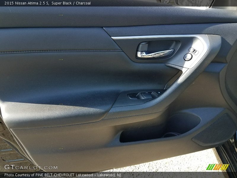 Super Black / Charcoal 2015 Nissan Altima 2.5 S