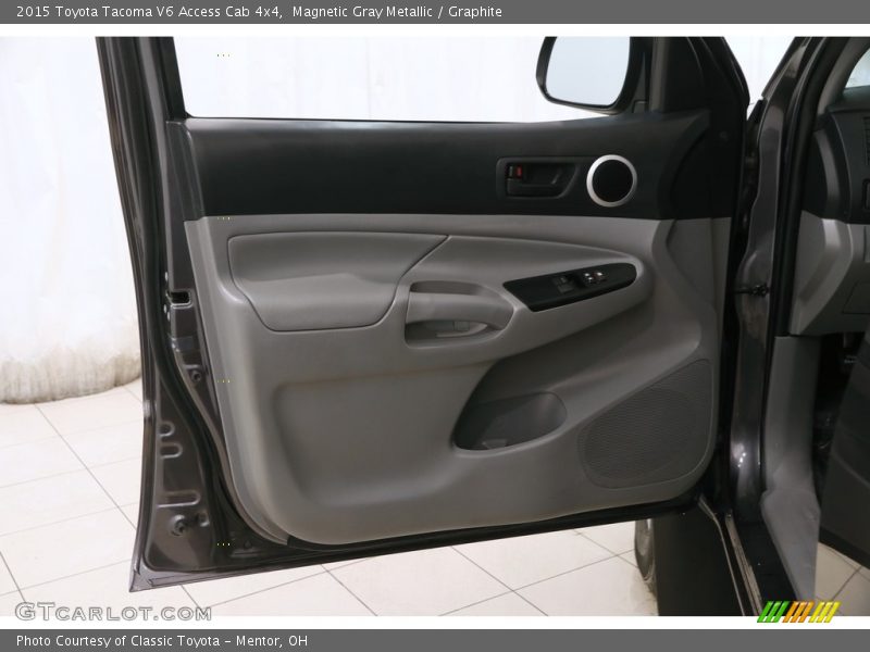 Magnetic Gray Metallic / Graphite 2015 Toyota Tacoma V6 Access Cab 4x4