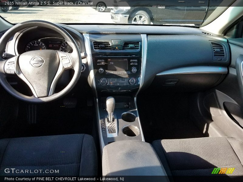 Super Black / Charcoal 2015 Nissan Altima 2.5 S