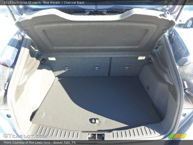 Blue Metallic / Charcoal Black 2018 Ford Focus ST Hatch